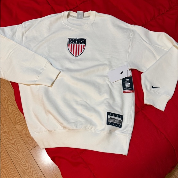 Nike Men's White Crewneck Sweater with USA Emblem